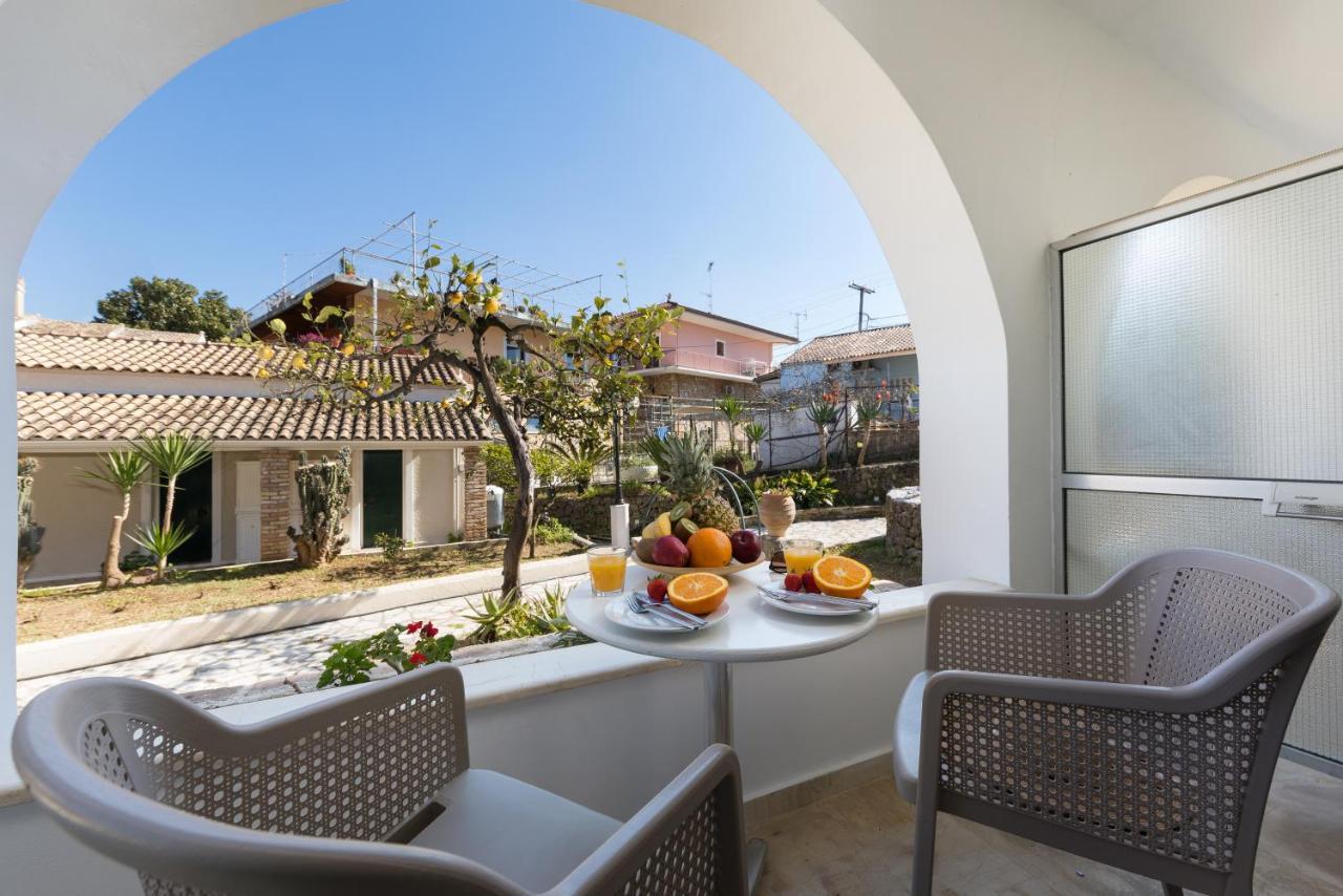 Iliada Beach Hotel Гоувия Экстерьер фото