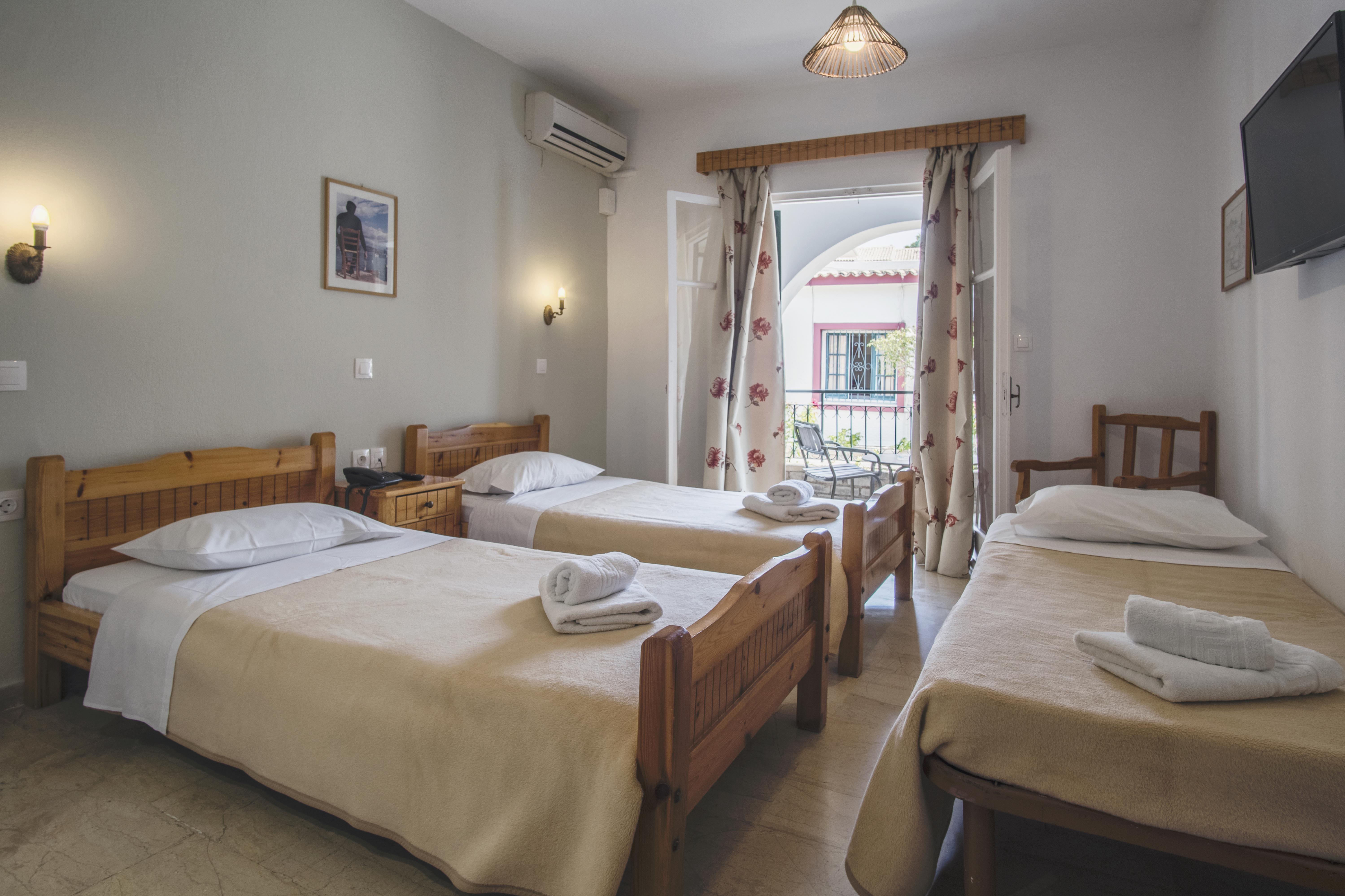 Iliada Beach Hotel Гоувия Экстерьер фото