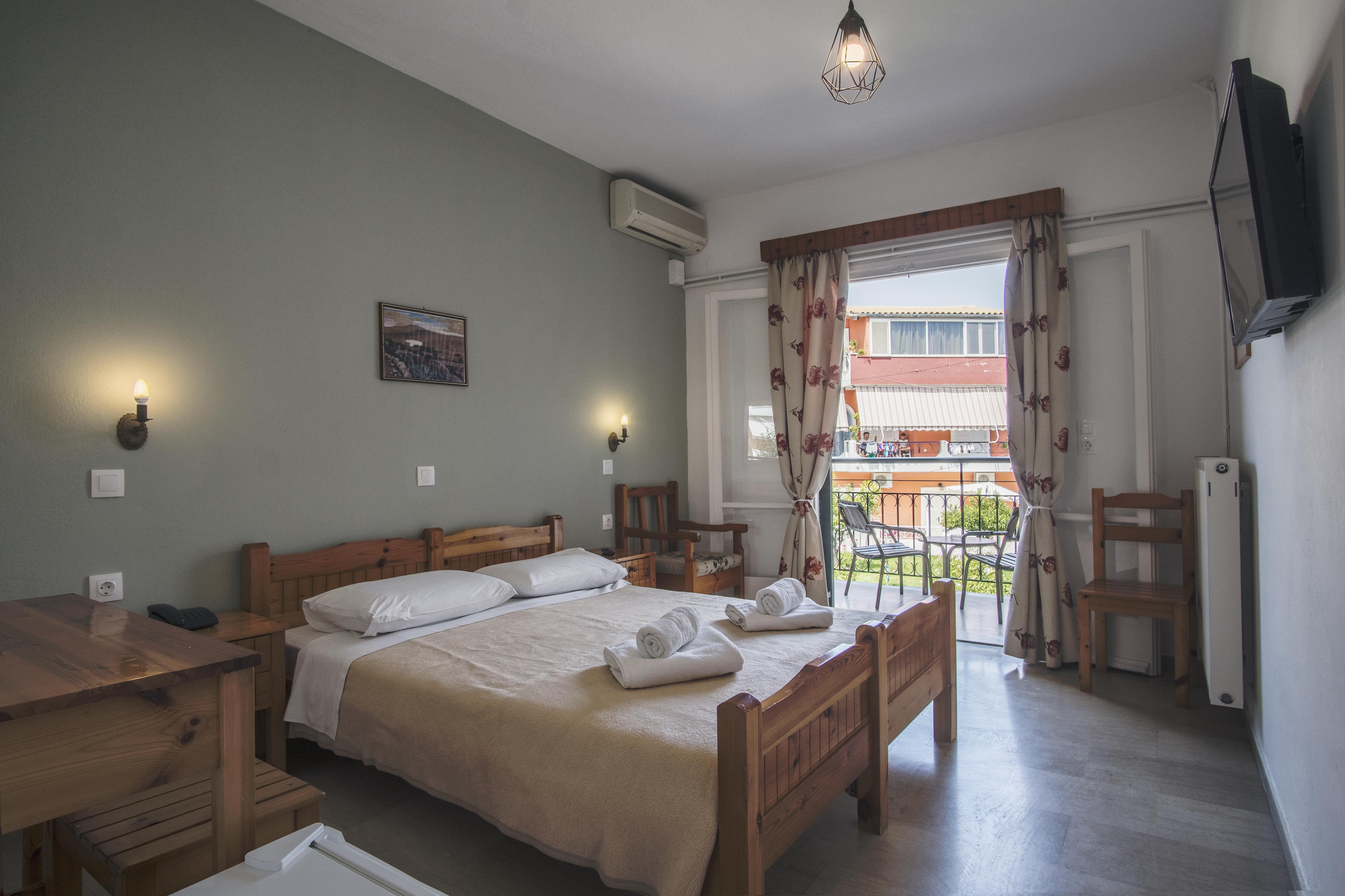Iliada Beach Hotel Гоувия Экстерьер фото