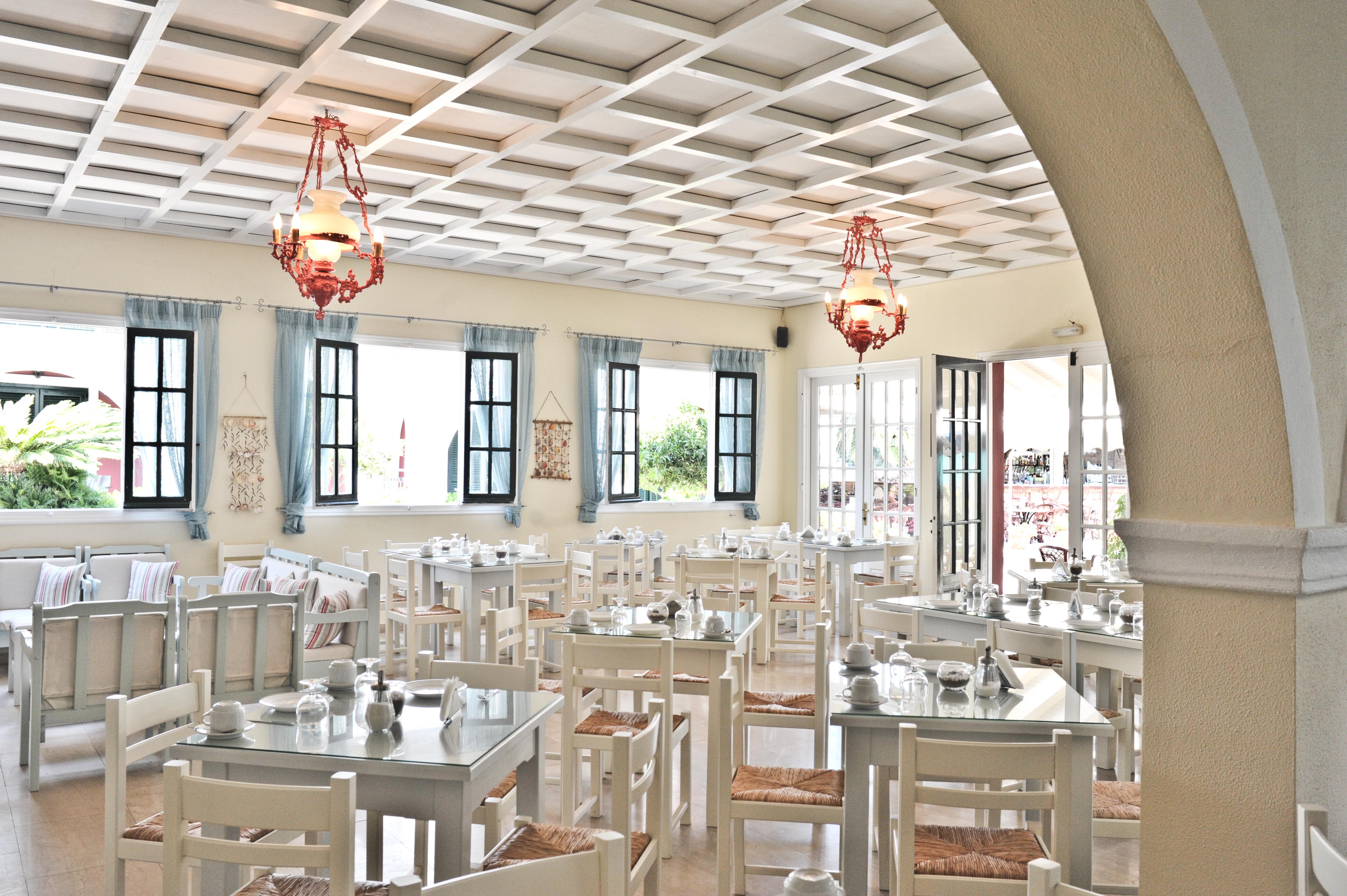 Iliada Beach Hotel Гоувия Экстерьер фото