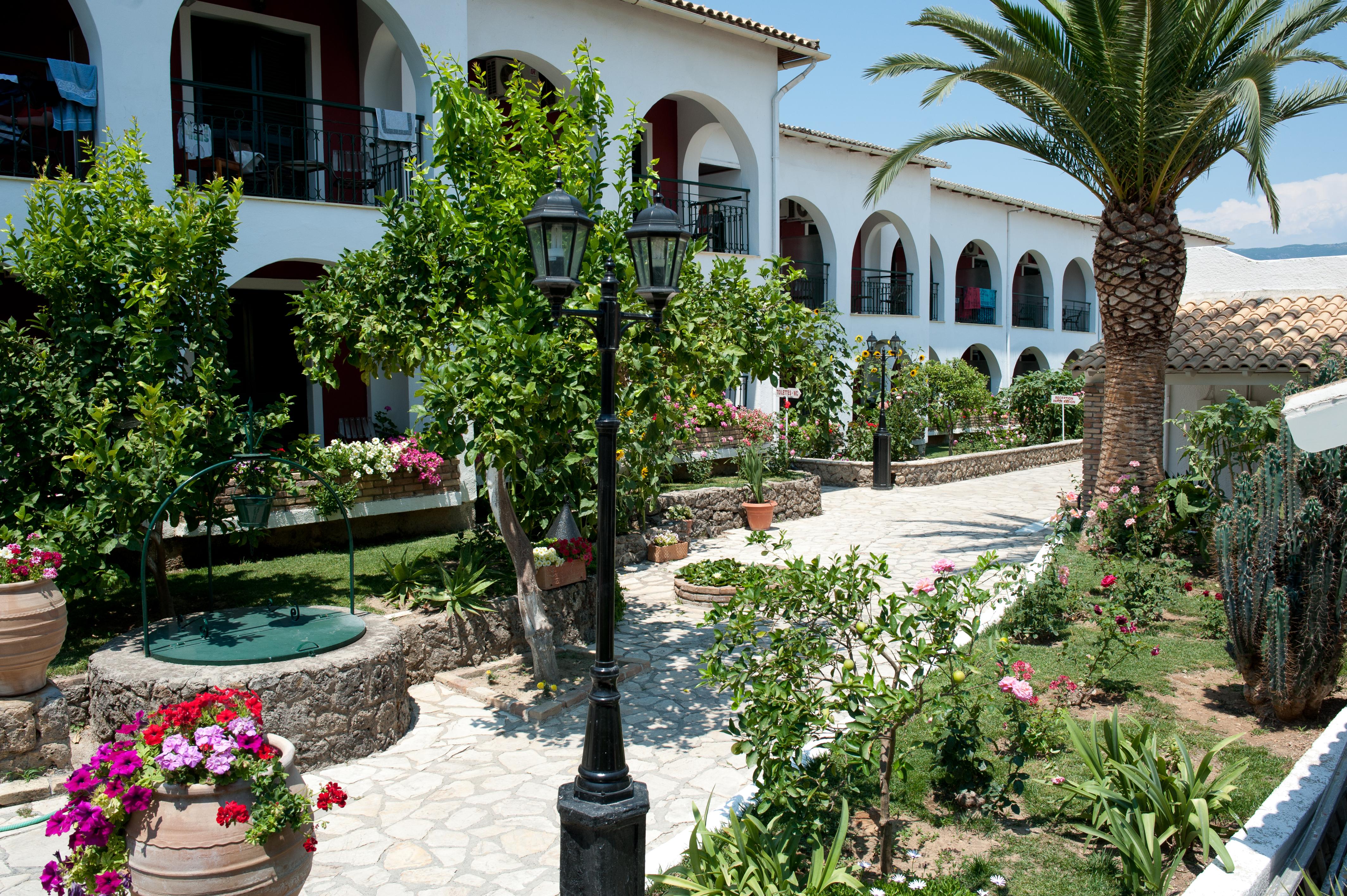 Iliada Beach Hotel Гоувия Экстерьер фото